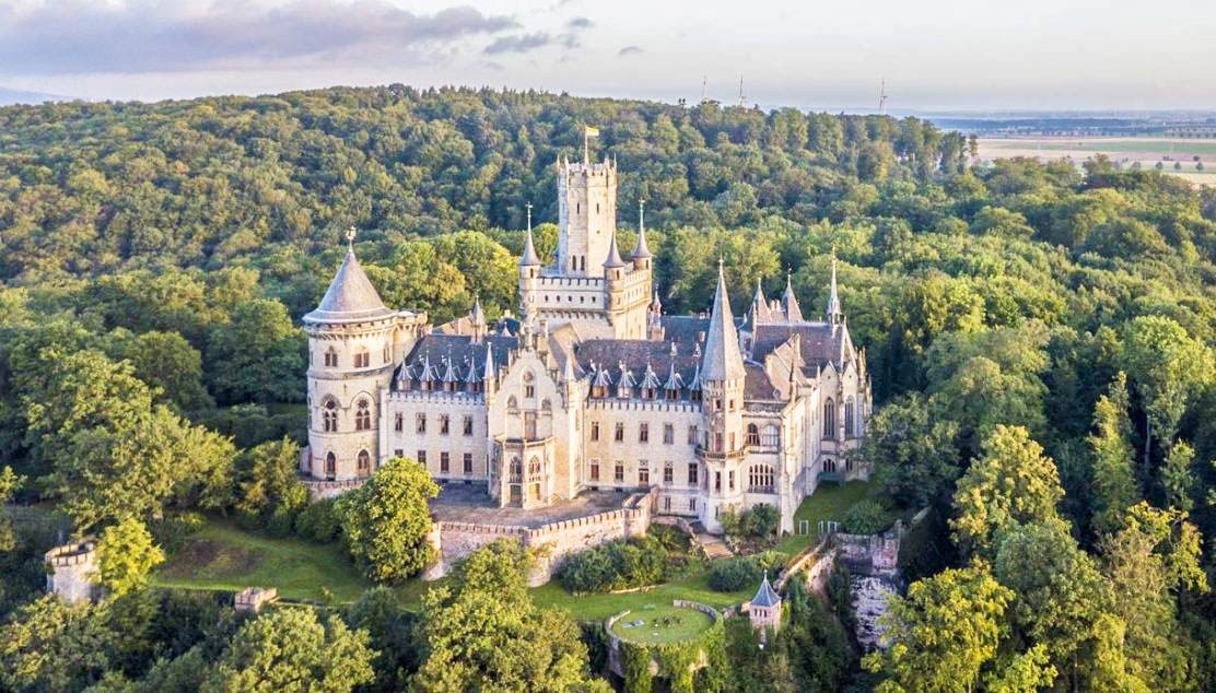 SCHLOSS MARIENBURG FÜR EINEN EURO VERKAUFT 